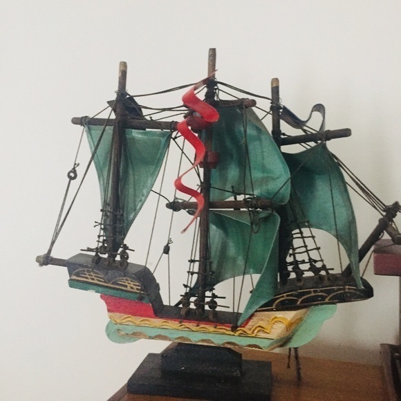 Handmade vintage Santa Maria pirate ship - Picture 2 of 4